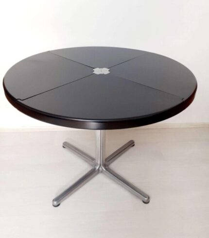 round-plano-table-by-giancarlo-piretti-for-castelli-anonima-castelli-1970s-1.jpg