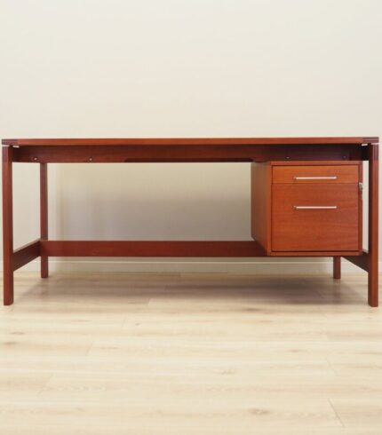 vintage-danish-mahogany-desk-by-henning-jensen-torben-valeur-for-munch-mobler-1960s-1.jpg