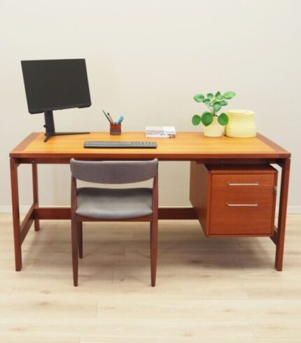 vintage-danish-mahogany-desk-by-henning-jensen-torben-valeur-for-munch-mobler-1960s-2.jpg